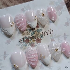 84. Floral Pink & White Press-On Nail Set